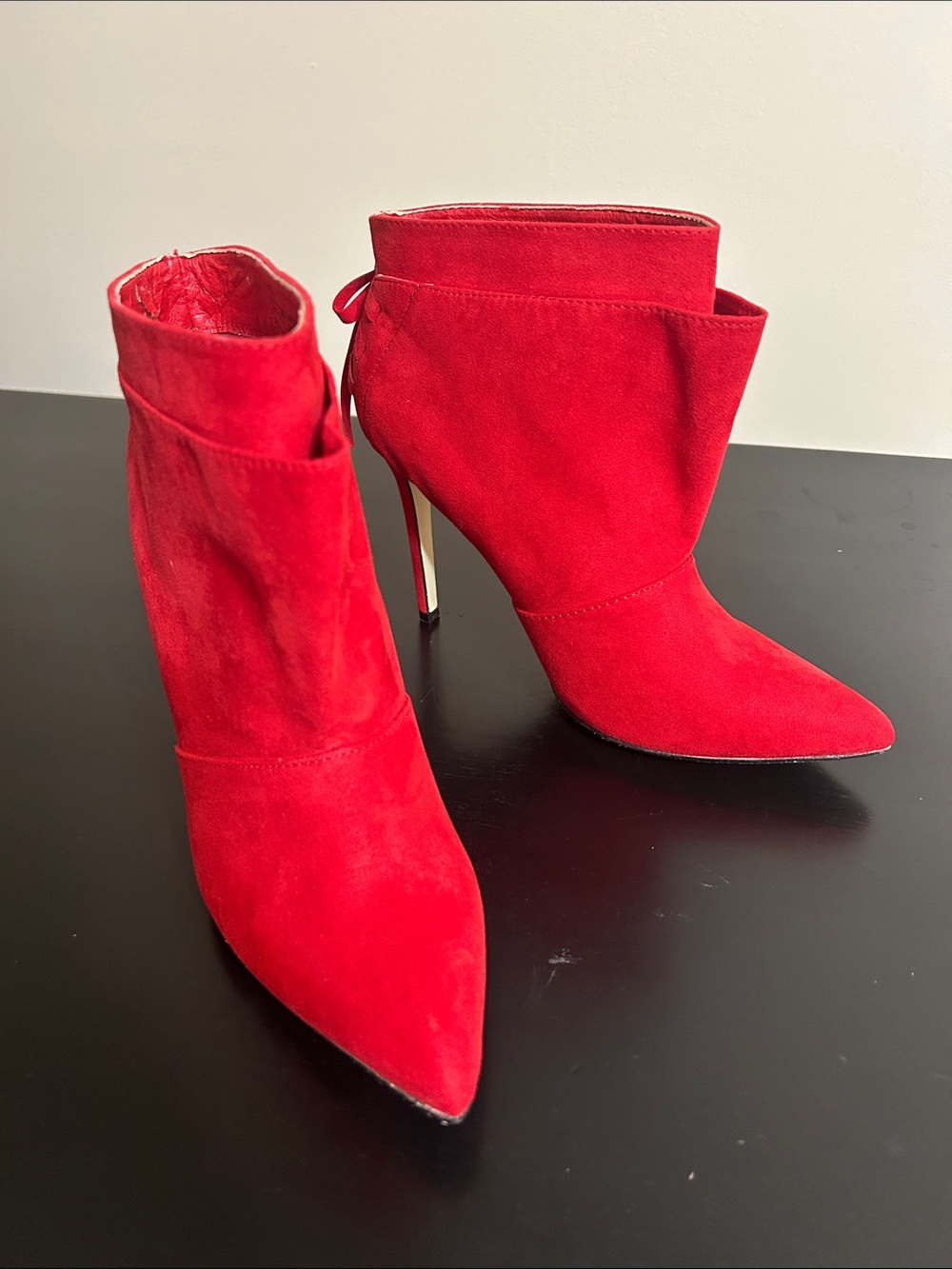 Shoe Dazzle Red Faux Suede Pointed-Toe Stiletto Slip-on Ankle Boots Size 8